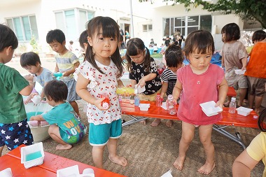 水あそび・解体あそび(乳児)